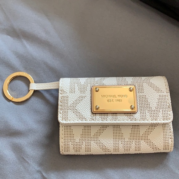 michael kors keychain wallet